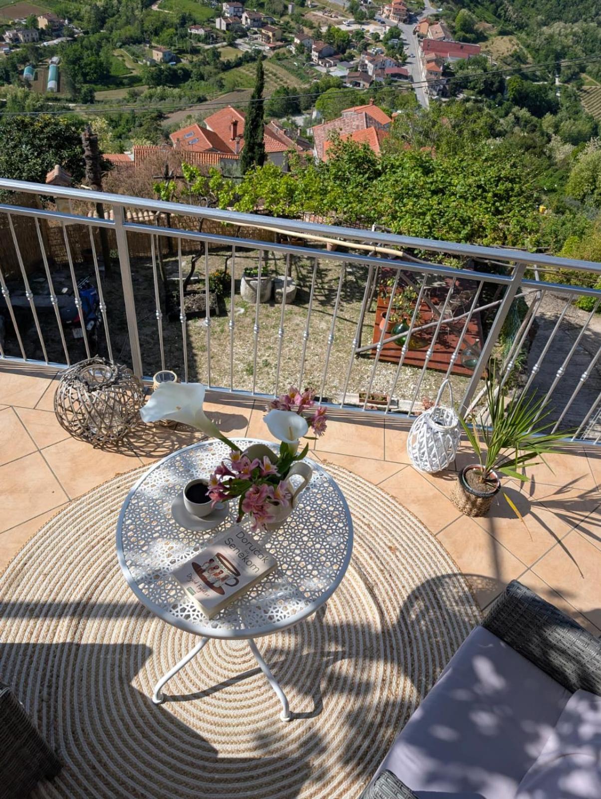 Studio Apartman Bel Vedere Motovun Exterior photo